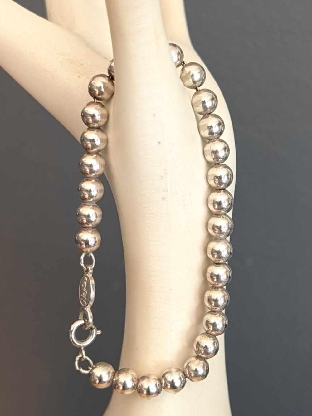 Vintage Napier silver bead ball bracelet - Picture 3 of 7